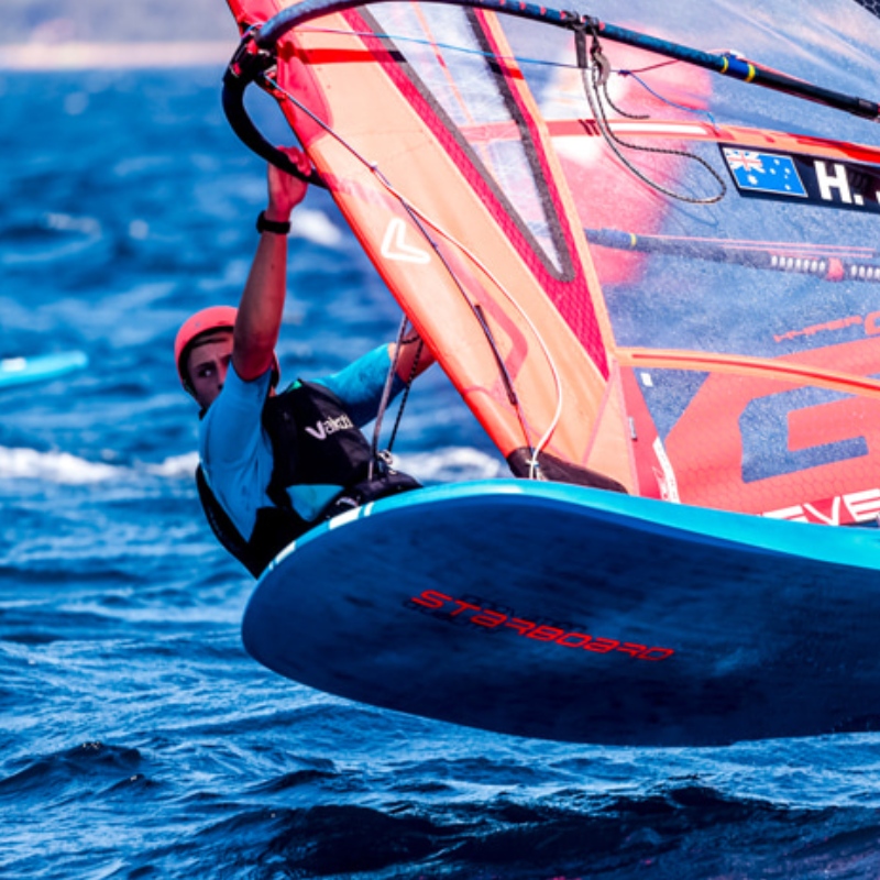 Πρώτη αλιευτική κόλλα στον εξοπλισμό Iqfoil του Windsurfing \\\\